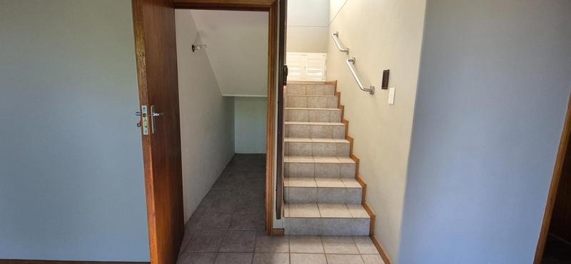 To Let 3 Bedroom Property for Rent in Outeniqua Strand Western Cape